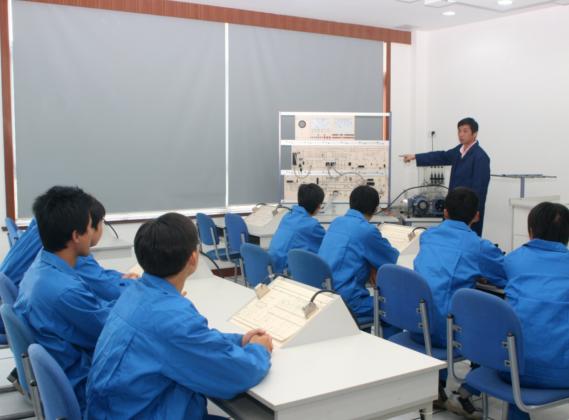 棗莊益禎汽車培訓學校都開設哪些專業(yè)？