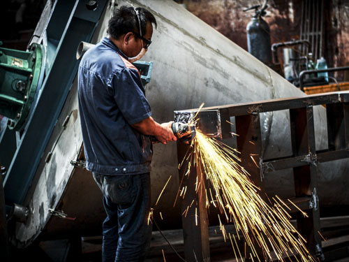 焊工專業(yè)值得學嗎？唐山焊工學校有什么推薦？