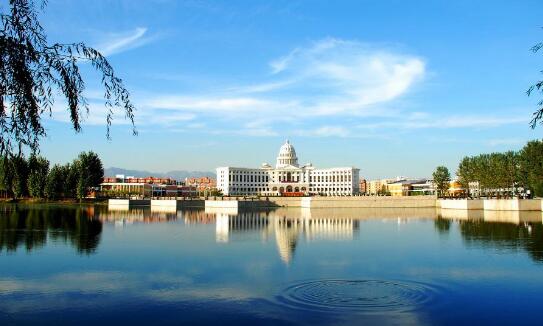 學(xué)計算機當(dāng)然要學(xué)高端的！北京吉利學(xué)院計算機WEB前端工程師專業(yè)你一定喜歡！