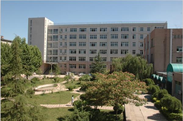 濟(jì)南數(shù)控學(xué)?！叭边B讀大專貫通本科實(shí)驗(yàn)班好嗎？