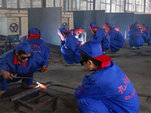 唐山九洲技校都有什么專業(yè)？   