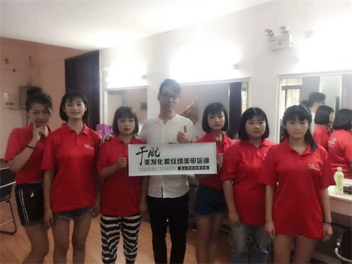 唐山誠遠美容美發(fā)職業(yè)培訓(xùn)學(xué)校如何幫助學(xué)員更快就業(yè)？