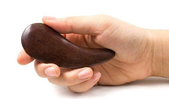 刮痧是如何進(jìn)行的？