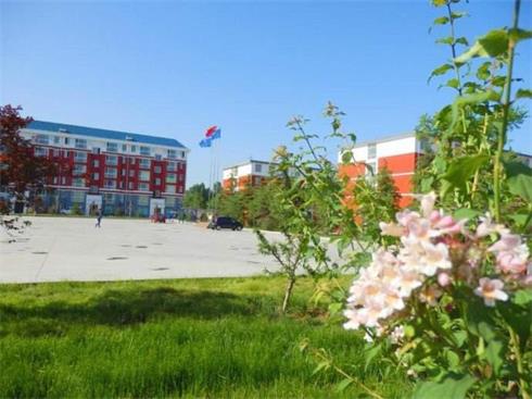 在濟南哪個學?？梢詫W口腔類專業(yè)？   