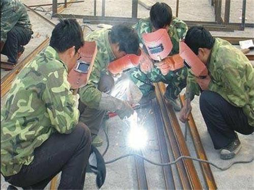 菏澤焊工學(xué)校開(kāi)設(shè)了什么焊工相關(guān)專業(yè)？