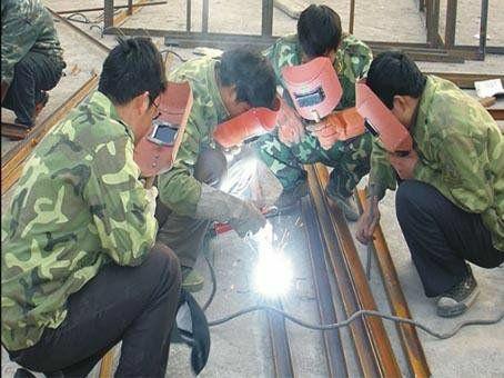 菏澤市東華職業(yè)培訓(xùn)學(xué)校焊工專業(yè)學(xué)費(fèi)貴嗎？   