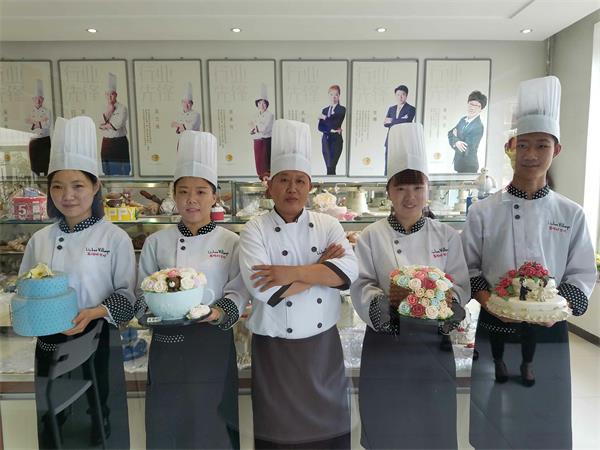 邢臺(tái)荔枝村烘焙專修學(xué)校有哪些課程可以選擇？