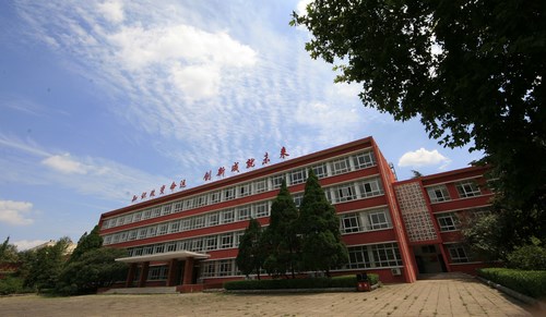 中國(guó)洛陽(yáng)一拖技師學(xué)院有哪些就業(yè)保障？