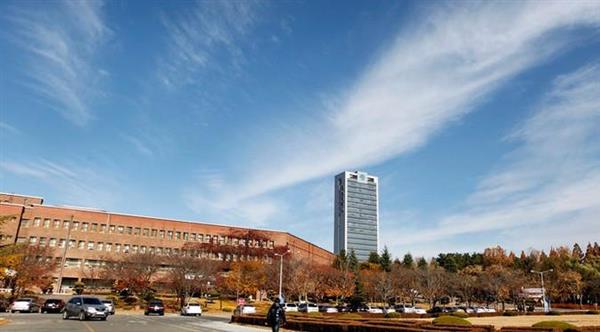 想創(chuàng)業(yè)當(dāng)老板嗎？快到泰安市陽(yáng)光汽車專修學(xué)校吧！