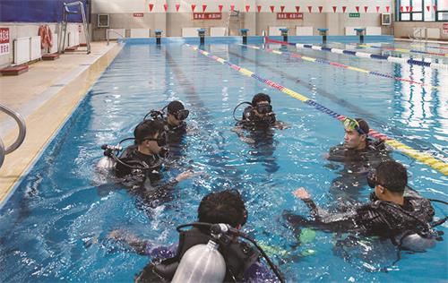 青島海洋技師學(xué)校有水手專(zhuān)業(yè)嗎？   