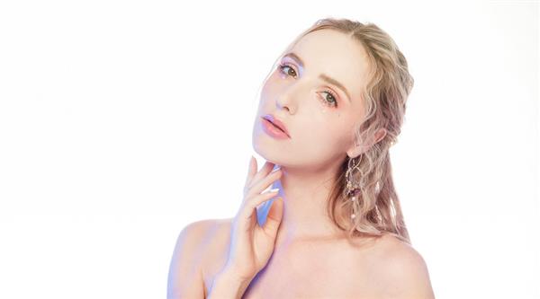 女生如何提升自己的形象？石家莊風(fēng)范形象設(shè)計(jì)學(xué)校來支招！