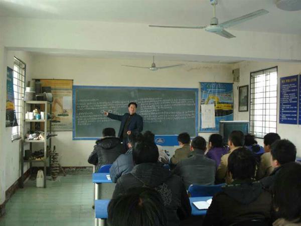 濟(jì)南駿大挖掘機(jī)學(xué)校優(yōu)勢有哪些？