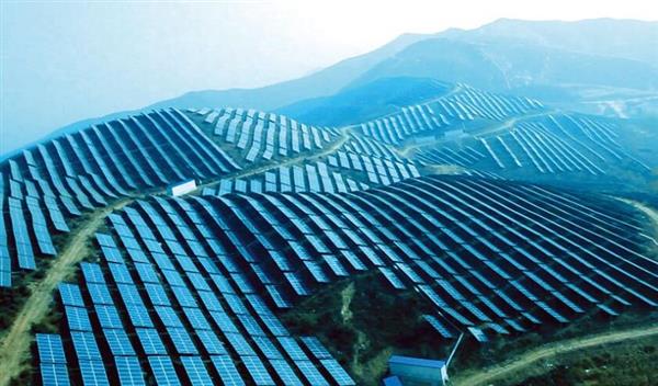 太陽(yáng)能光伏發(fā)電都有哪些優(yōu)缺點(diǎn)？保定新能源技工學(xué)校為你講解！