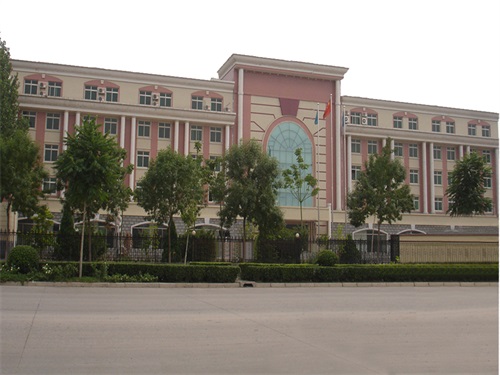 哪個(gè)學(xué)校有三年制的護(hù)理專業(yè)？   