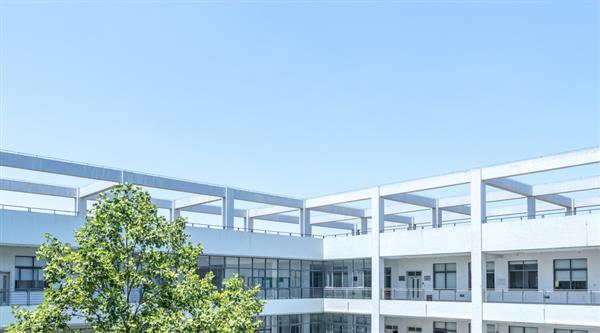 學(xué)歷+技能雙保障？保定新興工業(yè)技工學(xué)校歡迎你！